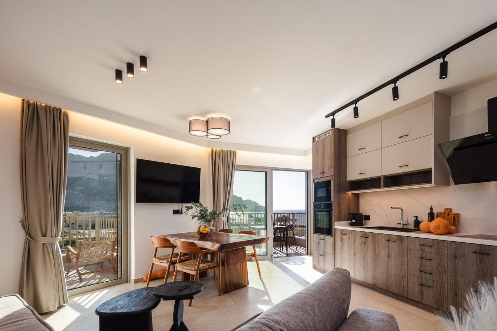 Ririka Beach Living, New Feel-At-Home Luxury Suites Плакиас Экстерьер фото