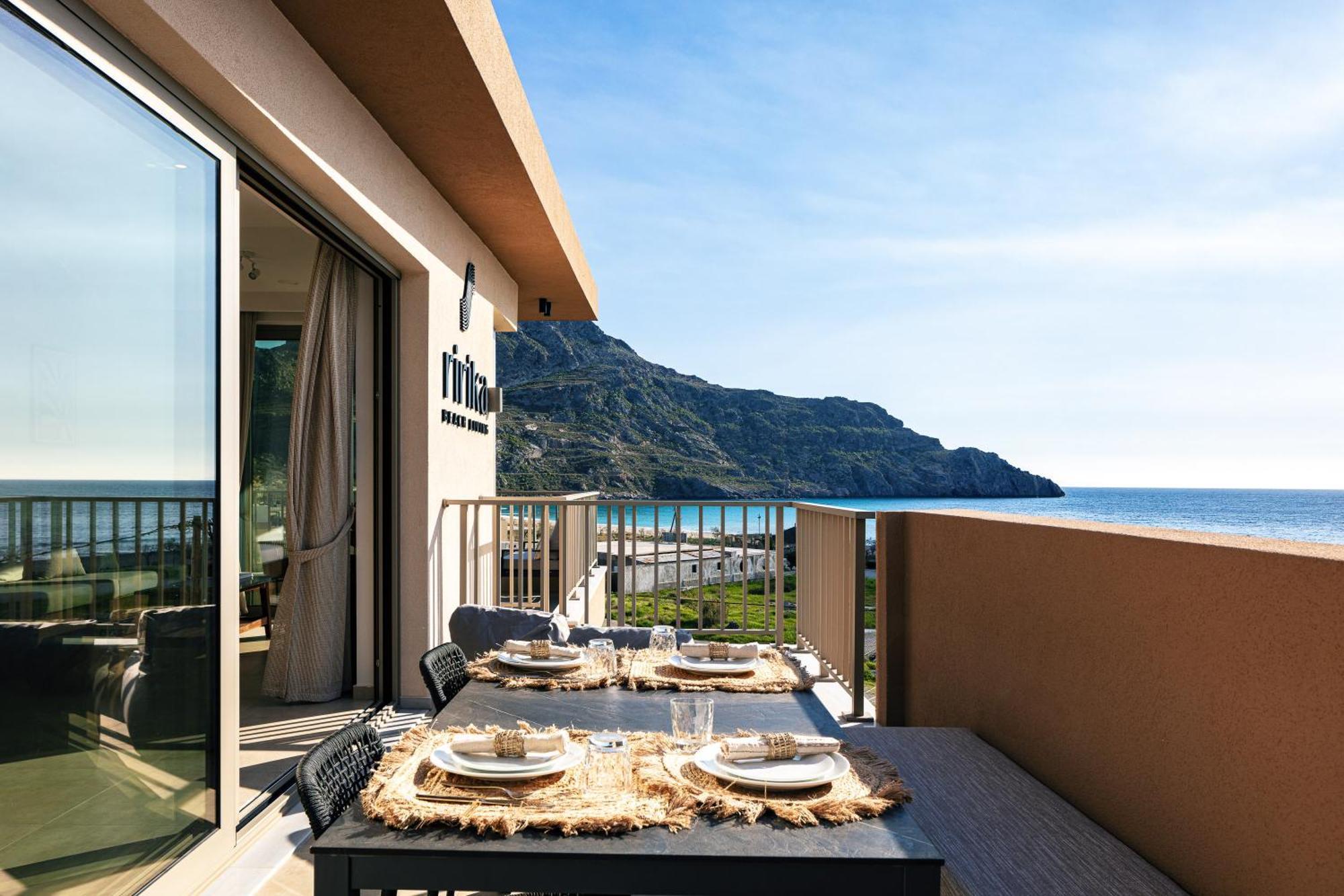 Ririka Beach Living, New Feel-At-Home Luxury Suites Плакиас Экстерьер фото