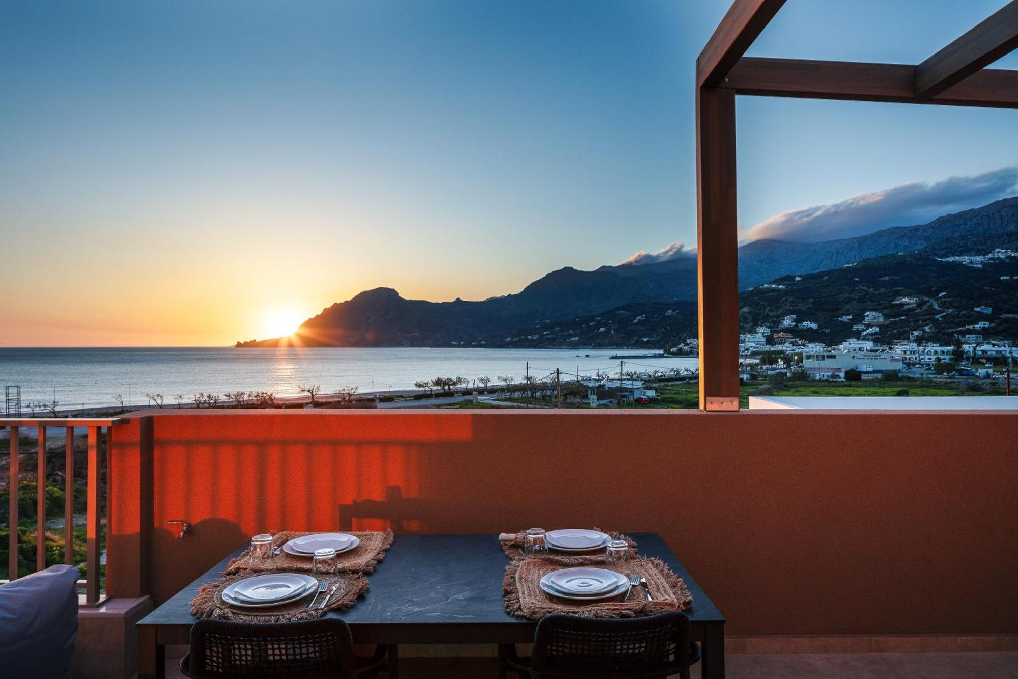 Ririka Beach Living, New Feel-At-Home Luxury Suites Плакиас Экстерьер фото
