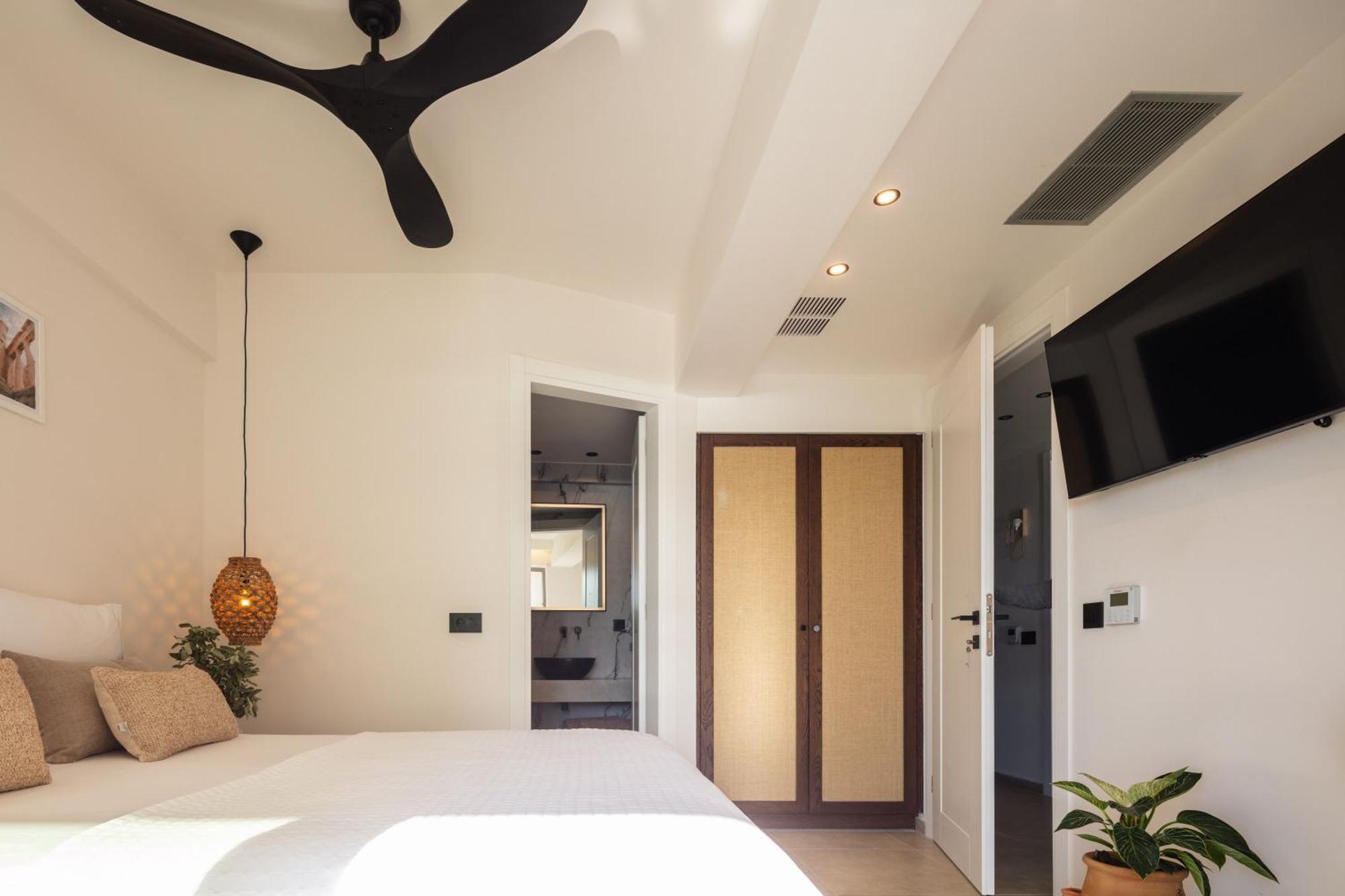 Ririka Beach Living, New Feel-At-Home Luxury Suites Плакиас Экстерьер фото